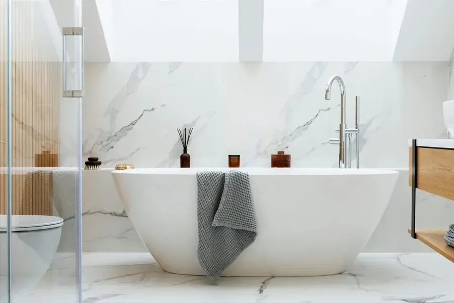 Creating Natural Light in Your Bathroom: Tips for Windowless Spaces!